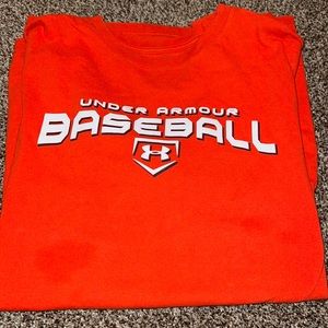 Under Armour T-shirt